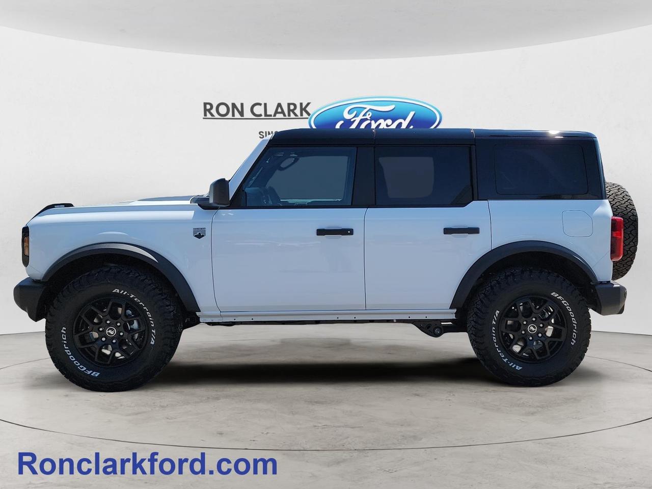 2026 Ford Bronco Big Bend 4dr 4x4 Photo3