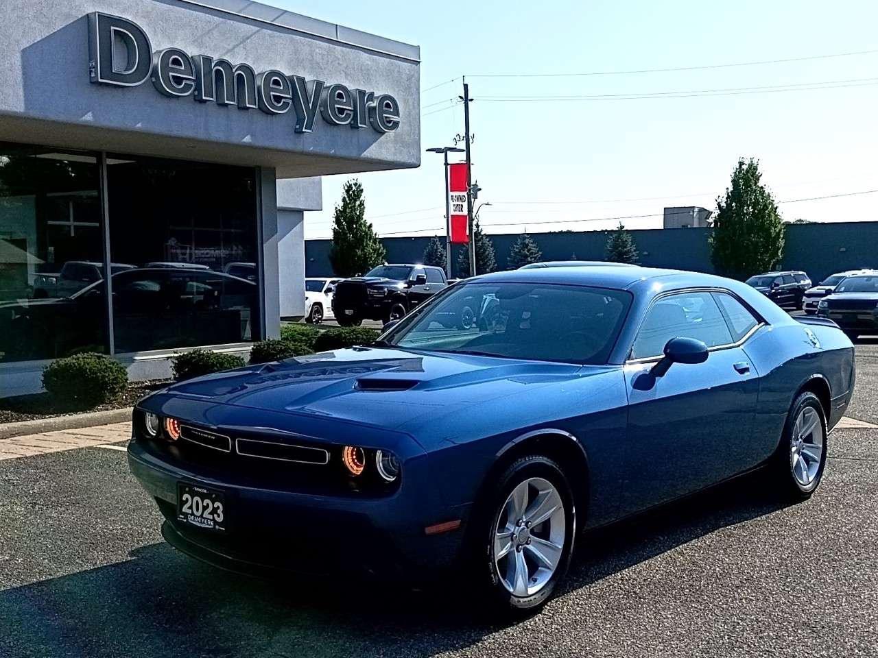 2023 Dodge Challenger SXT RWD Photo