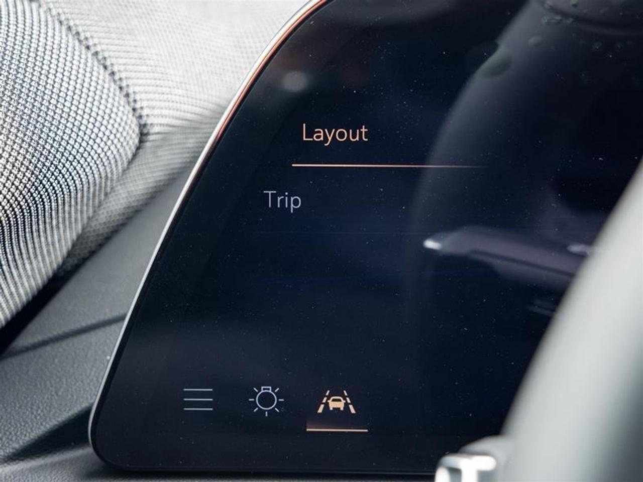 2027 Cadillac OPTIQ Luxury 4dr Photo