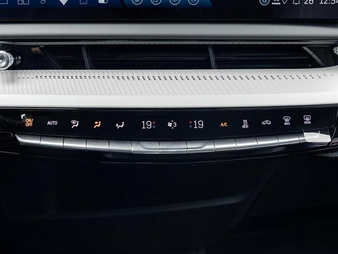 2027 Cadillac OPTIQ Luxury 4dr Photo