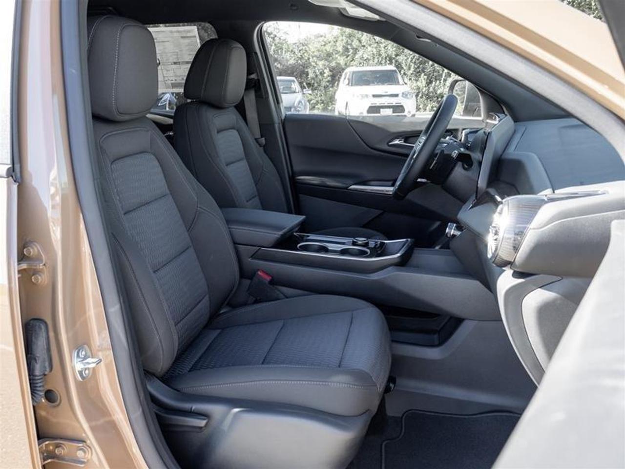 2027 Chevrolet Equinox LT 4dr All-Wheel Drive Photo