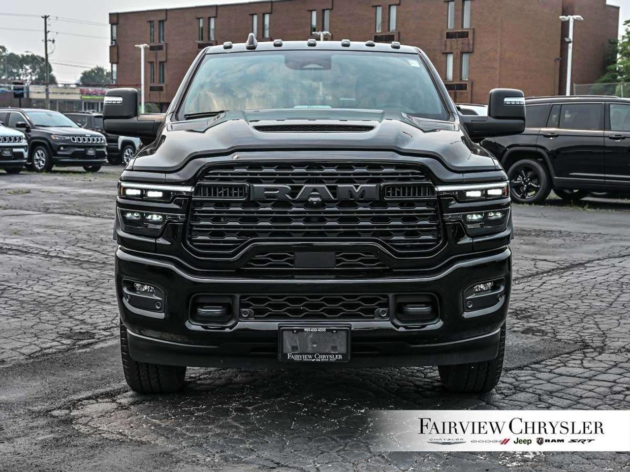 2026 RAM 2500 Limited 4x4 Crew Cab 6'4 Box NIGHT EDITION   SUNROOF   5TH WHEEL   REAR AUTO LEVELLING   POWER RUNNING BOARDS   CARPLAY Photo5