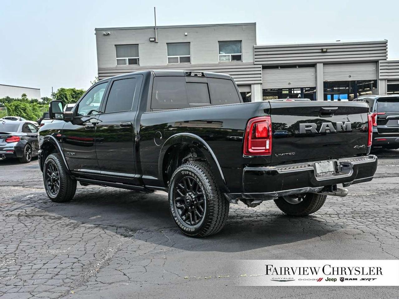 2026 RAM 2500 Limited 4x4 Crew Cab 6'4 Box NIGHT EDITION   SUNROOF   5TH WHEEL   REAR AUTO LEVELLING   POWER RUNNING BOARDS   CARPLAY Photo