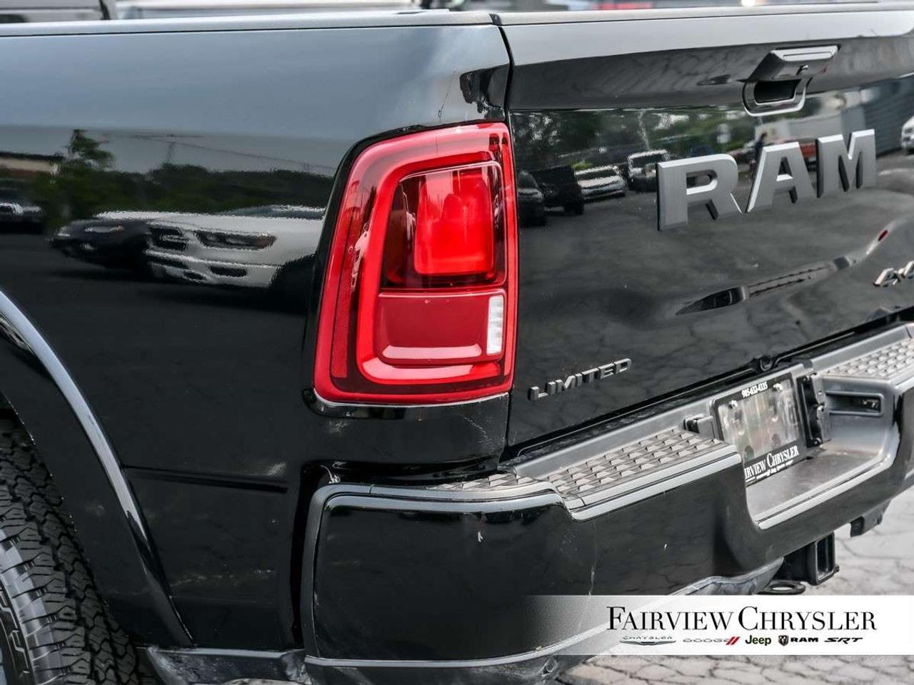 2026 RAM 2500 Limited 4x4 Crew Cab 6'4 Box NIGHT EDITION   SUNROOF   5TH WHEEL   REAR AUTO LEVELLING   POWER RUNNING BOARDS   CARPLAY Photo