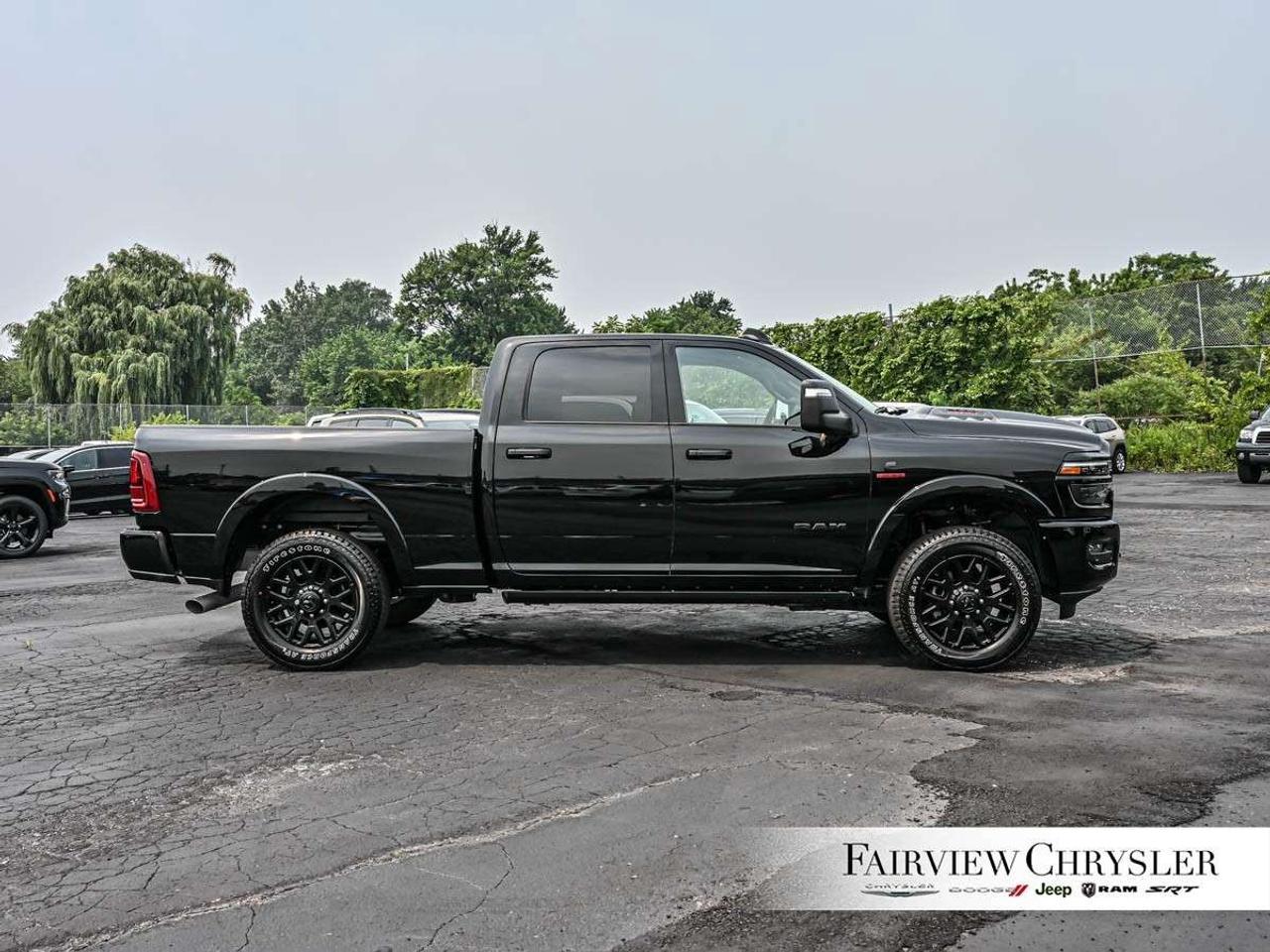 2026 RAM 2500 Limited 4x4 Crew Cab 6'4 Box NIGHT EDITION   SUNROOF   5TH WHEEL   REAR AUTO LEVELLING   POWER RUNNING BOARDS   CARPLAY Photo