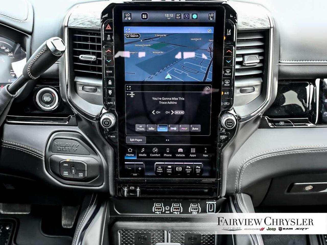 2026 RAM 2500 Limited 4x4 Crew Cab 6'4 Box NIGHT EDITION   SUNROOF   5TH WHEEL   REAR AUTO LEVELLING   POWER RUNNING BOARDS   CARPLAY Photo