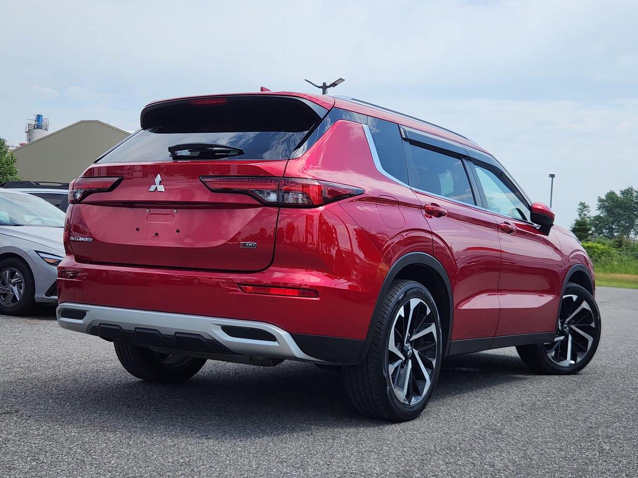 2023 Mitsubishi Outlander SEL 4dr S-AWC Photo
