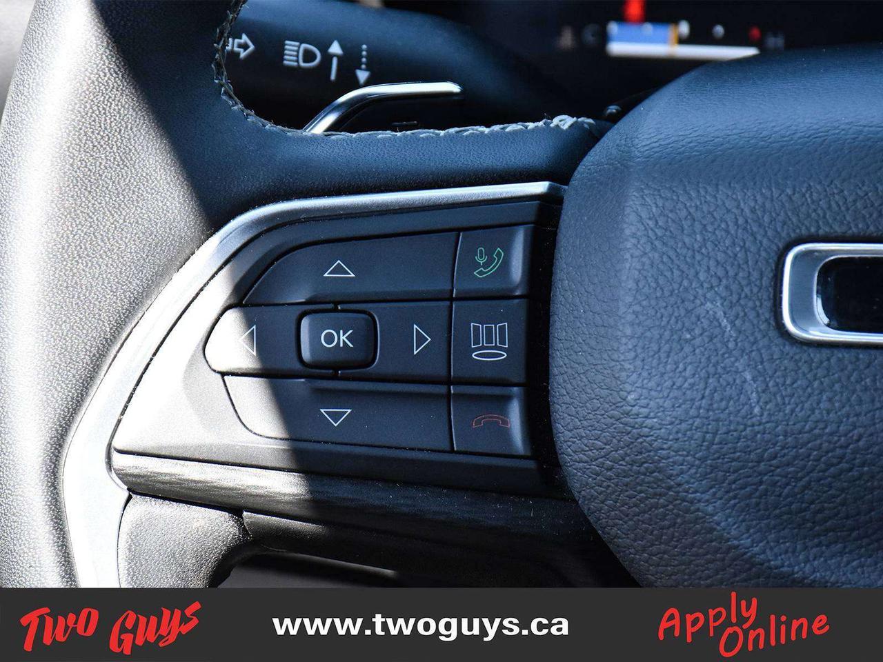 2023 Jeep Grand Cherokee Altitude 4x4 Leather/Suede Sunroof Back Up Camera Photo