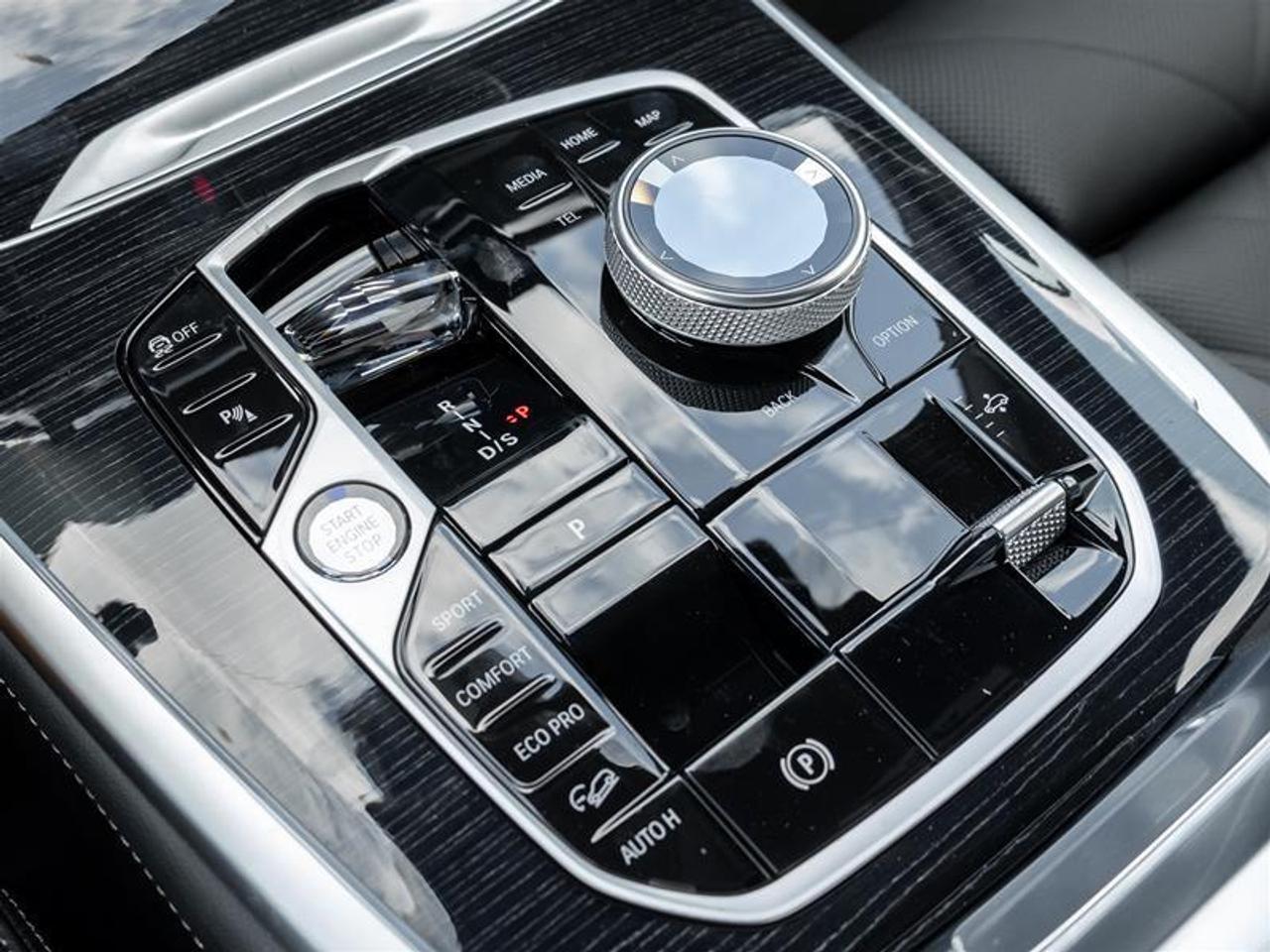 2027 BMW X7 xDrive40i 4dr All-Wheel Drive Sports Activity Vehicle Photo