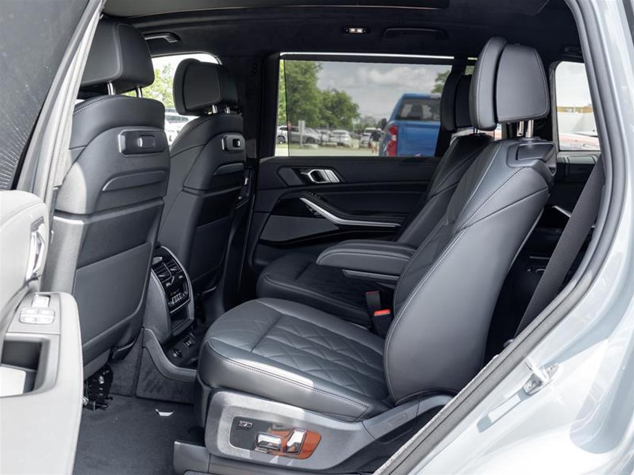 2027 BMW X7 xDrive40i 4dr All-Wheel Drive Sports Activity Vehicle Photo