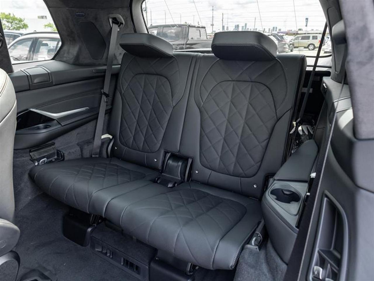 2027 BMW X7 xDrive40i 4dr All-Wheel Drive Sports Activity Vehicle Photo