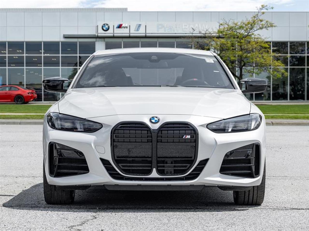 2027 BMW M440 i xDrive 2dr All-Wheel Drive Coupe Photo2