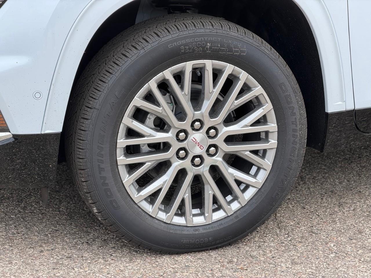 2026 GMC Acadia Denali 4dr All-Wheel Drive Photo