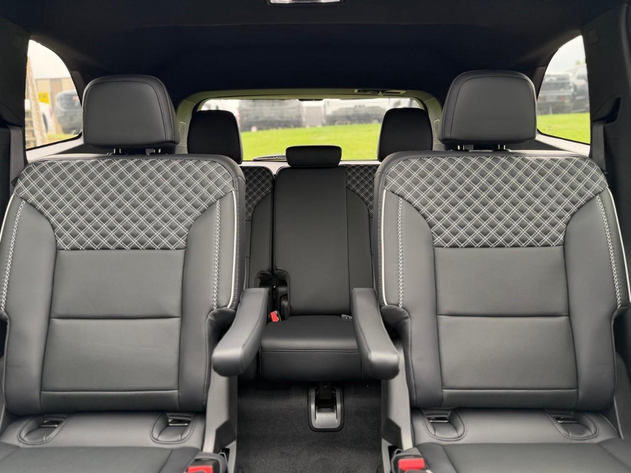 2026 GMC Acadia Denali 4dr All-Wheel Drive Photo