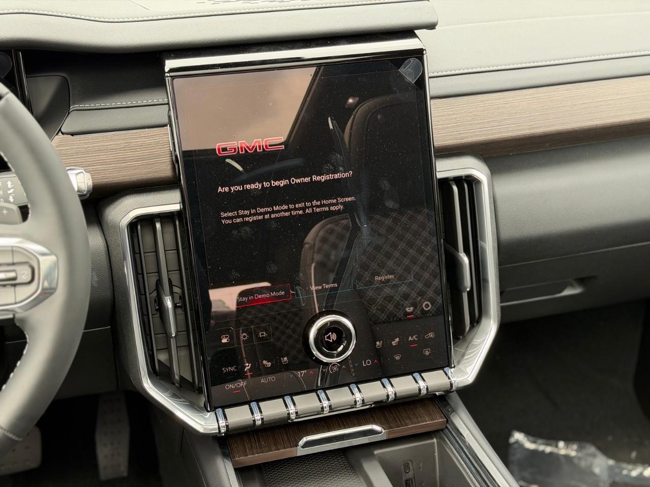 2026 GMC Acadia Denali 4dr All-Wheel Drive Photo