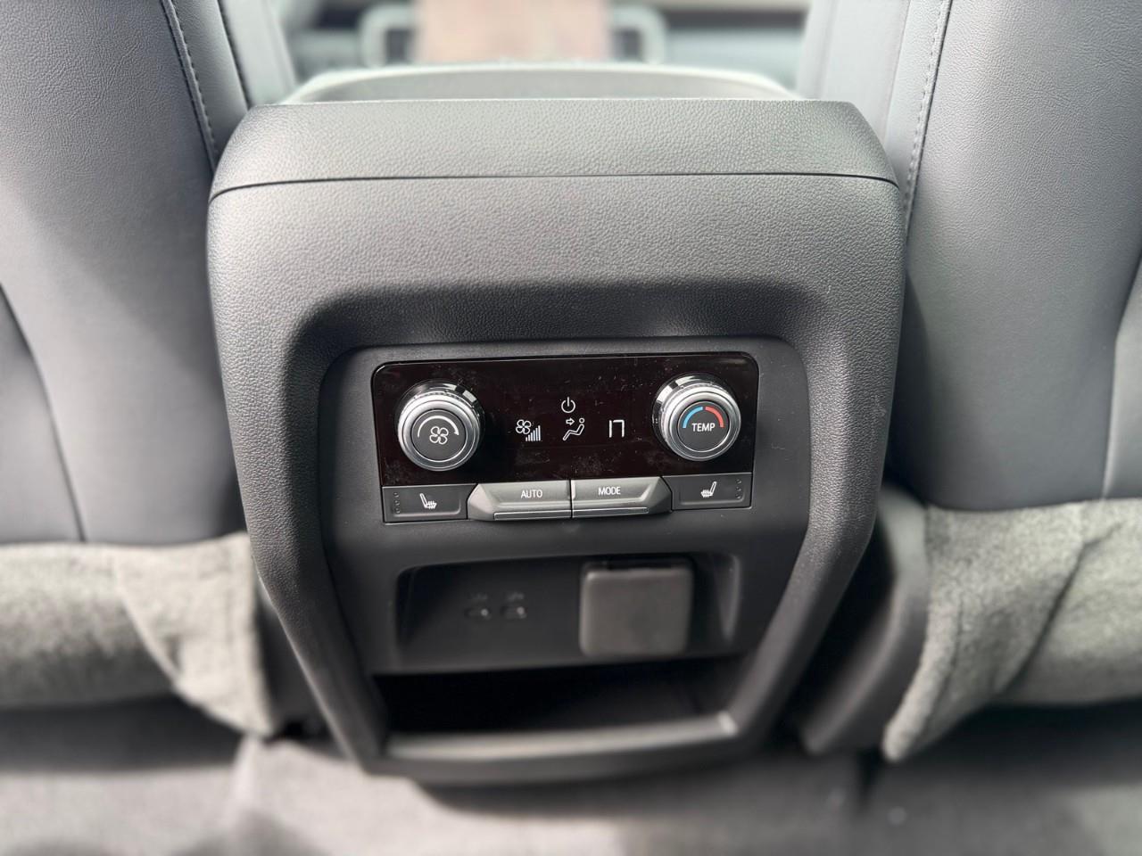 2026 GMC Acadia Denali 4dr All-Wheel Drive Photo