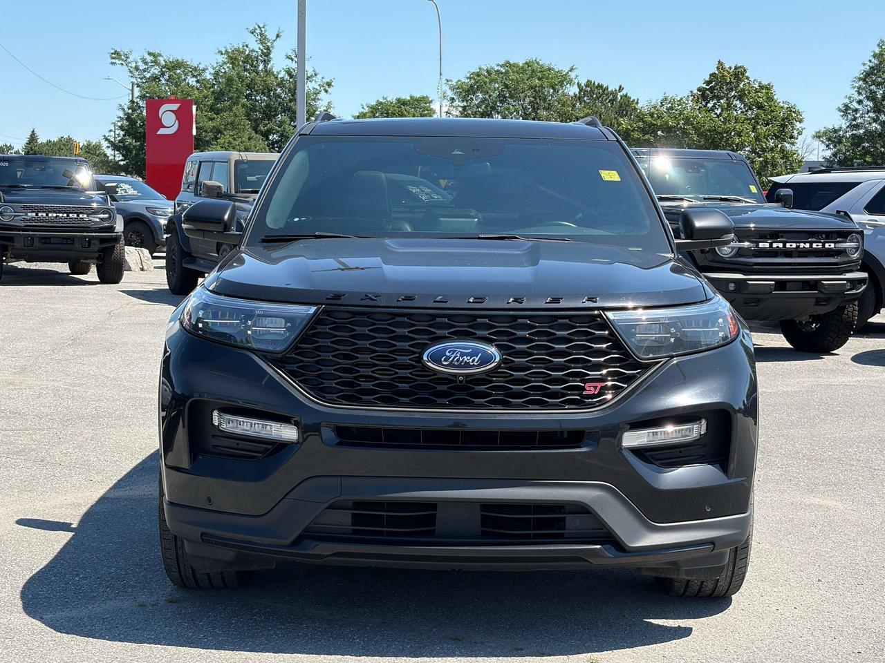 2022 Ford Explorer ST 4dr 4x4 Photo1