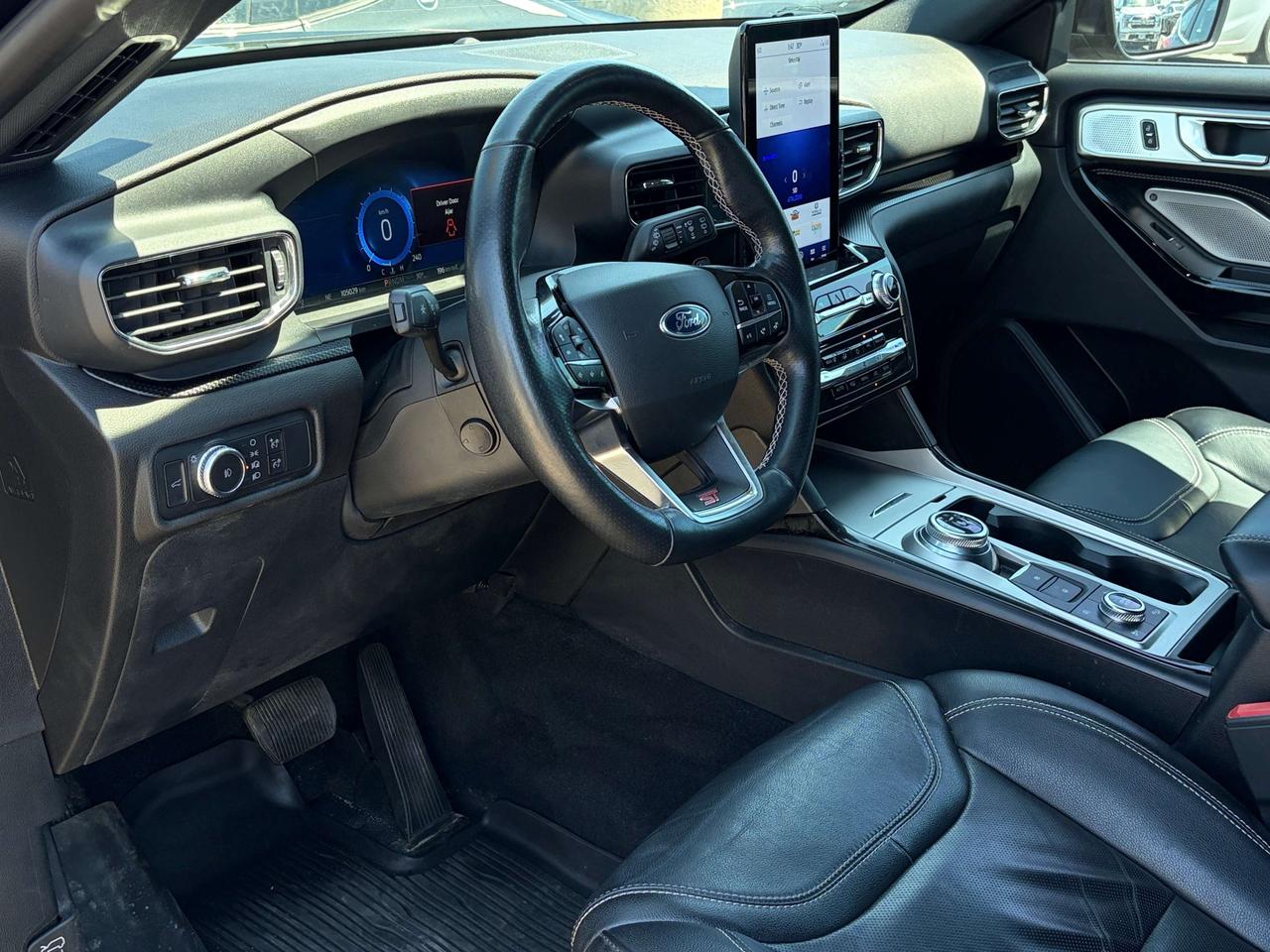 2022 Ford Explorer ST 4dr 4x4 Photo