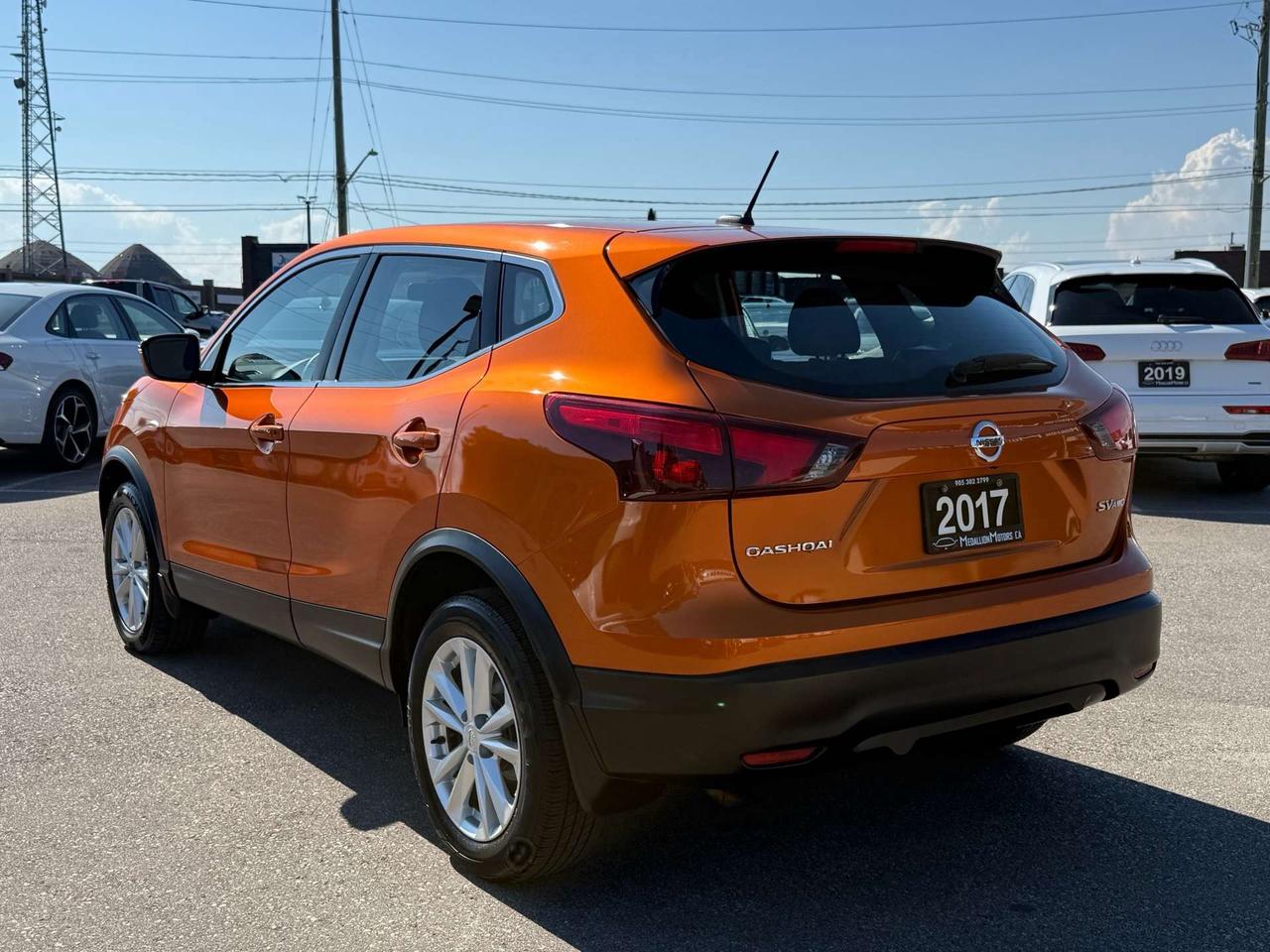 2017 Nissan Qashqai AWD SV  ACCIDENT FREE SUN ROOF CERTIFIED MINT Photo