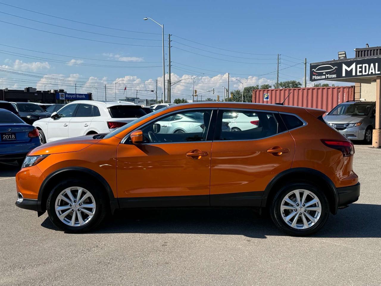 2017 Nissan Qashqai AWD SV  ACCIDENT FREE SUN ROOF CERTIFIED MINT Photo