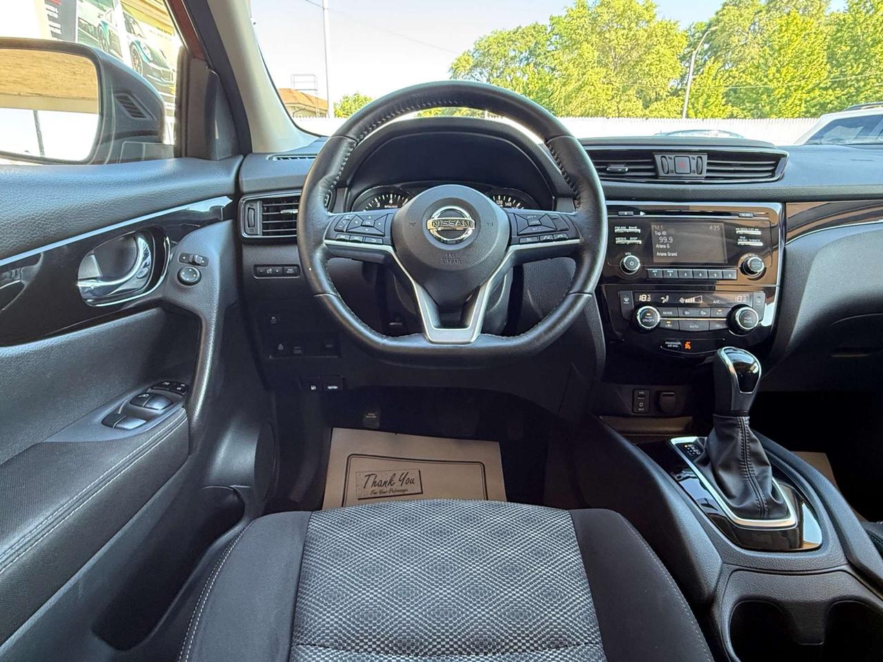 2017 Nissan Qashqai AWD SV  ACCIDENT FREE SUN ROOF CERTIFIED MINT Photo
