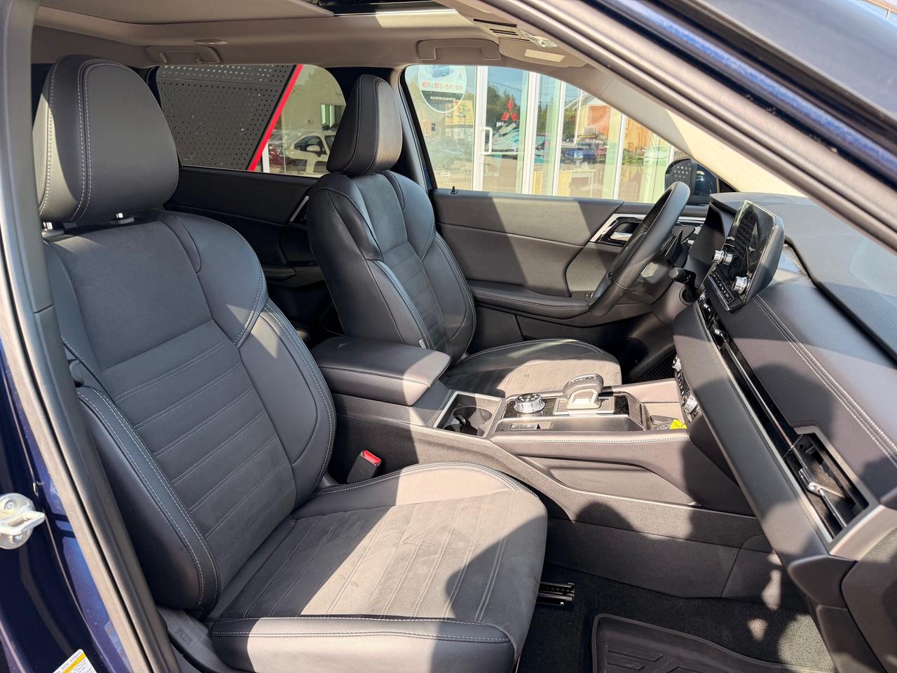 2024 Mitsubishi Outlander LE 4dr S-AWC Photo