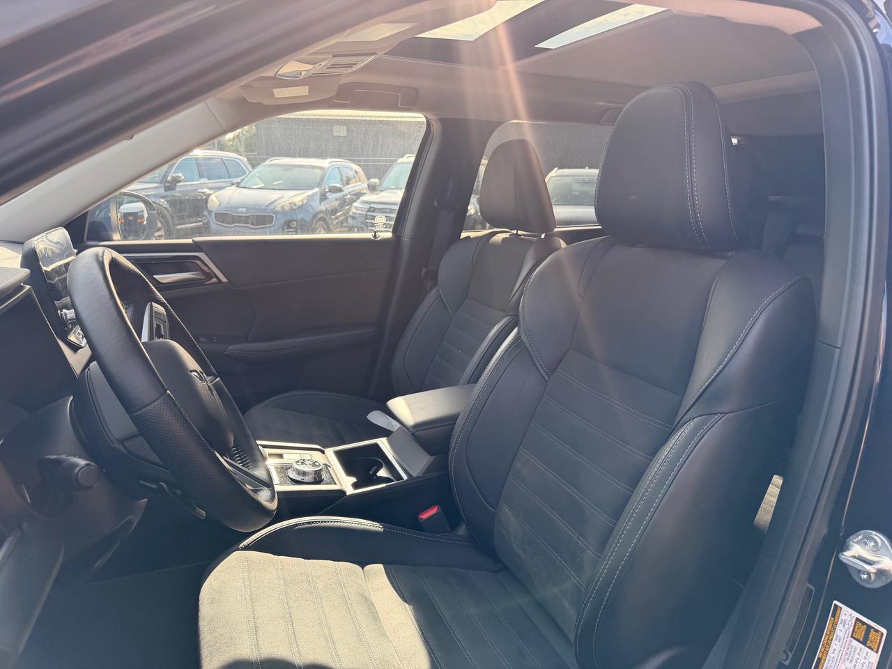 2024 Mitsubishi Outlander LE 4dr S-AWC Photo