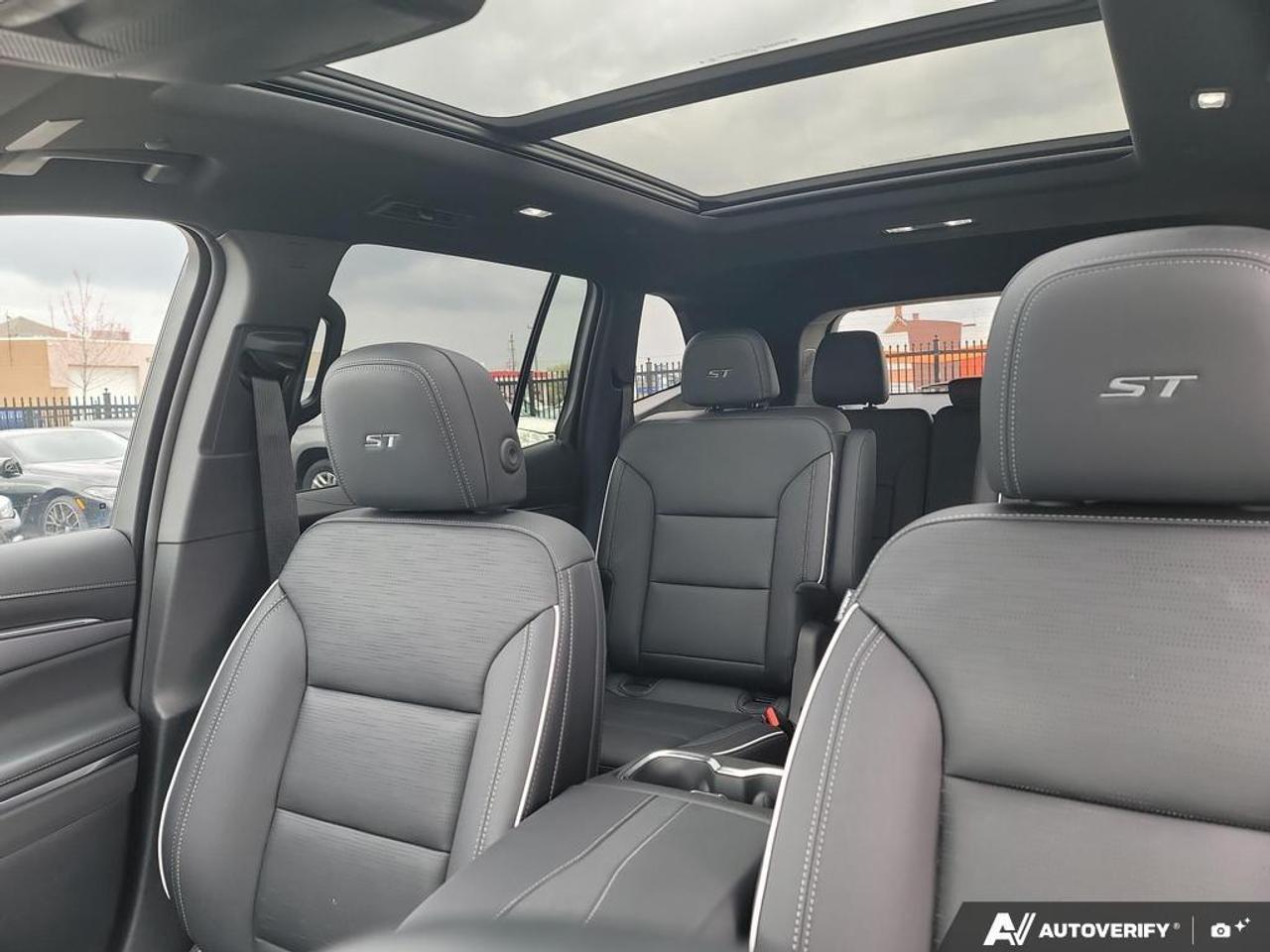 2025 Buick Enclave Sport Touring   DEMO Photo