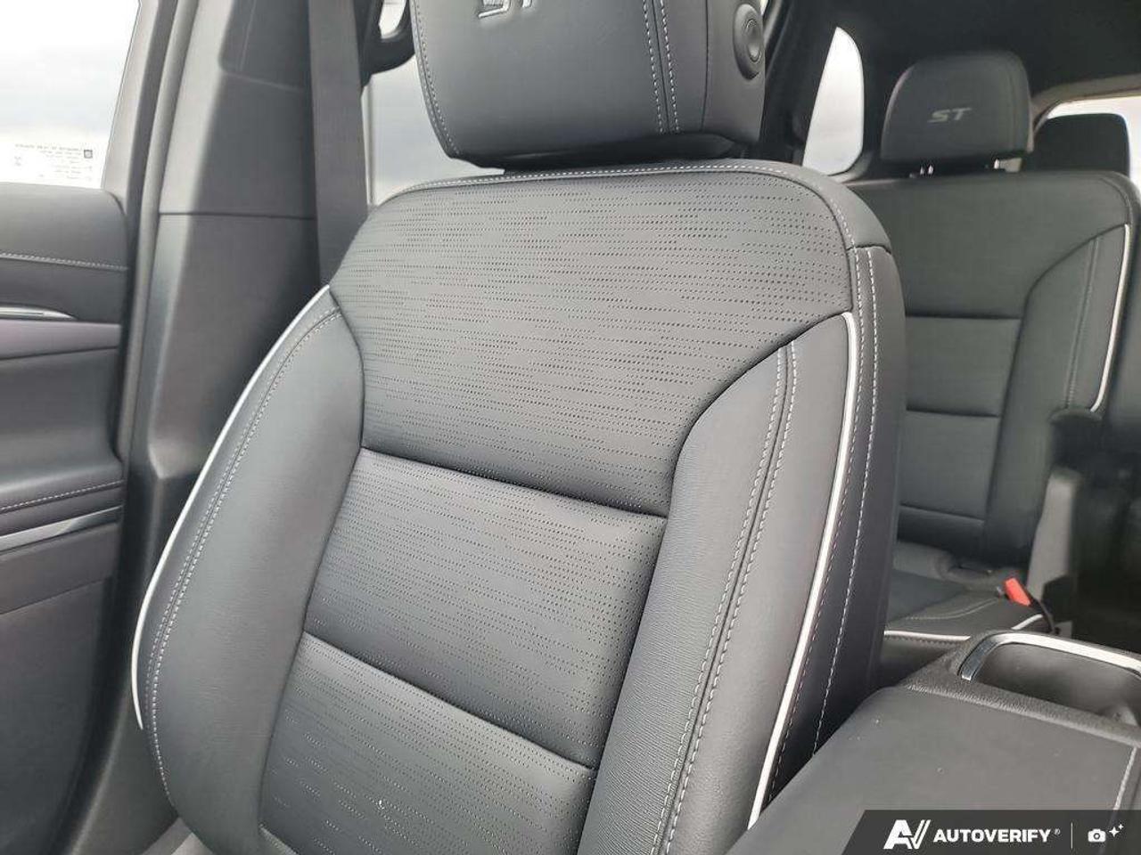 2025 Buick Enclave Sport Touring   DEMO   SUPER CRUISE   PANO ROOF Photo
