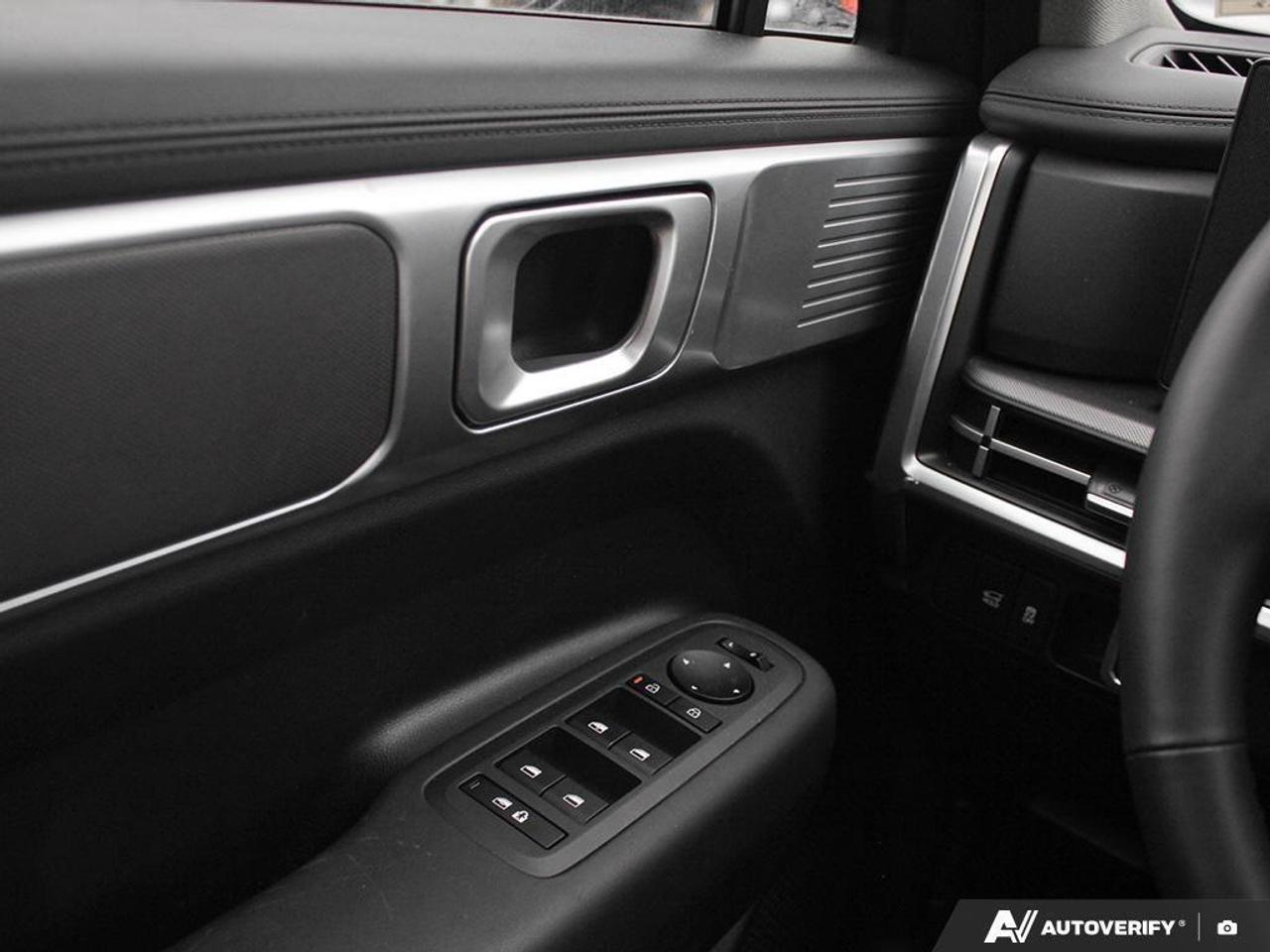 2025 Hyundai Santa Fe HEV Preferred 4dr All-Wheel Drive Photo