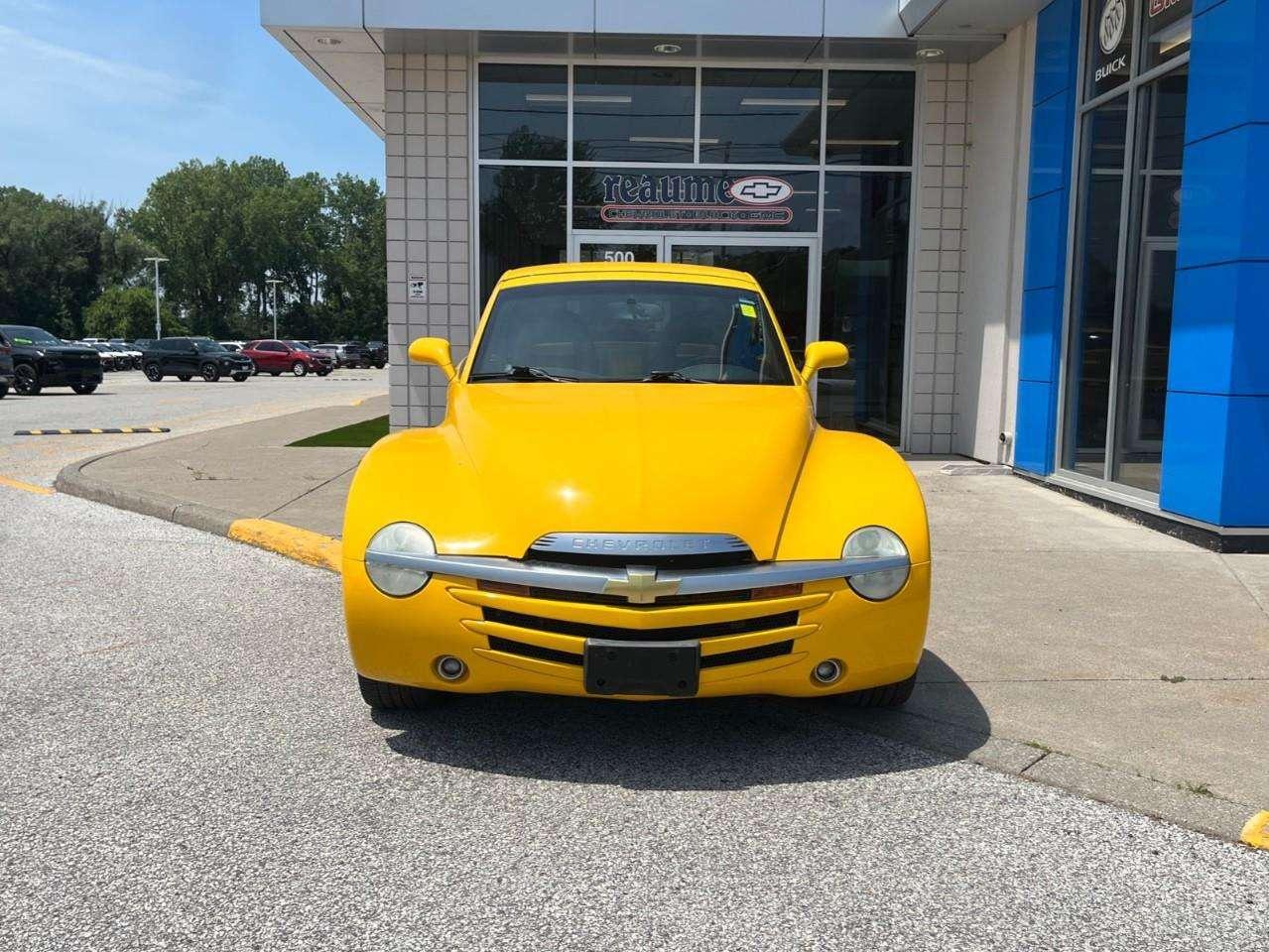 2004 Chevrolet SSR Base Rare Find! Photo1