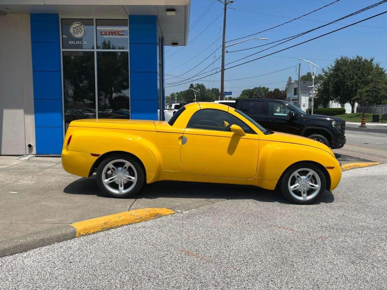 2004 Chevrolet SSR Base Rare Find! Photo3