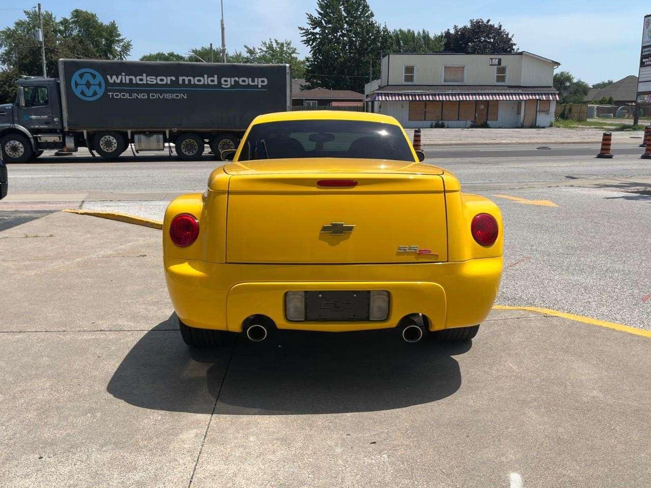 2004 Chevrolet SSR Base Rare Find! Photo