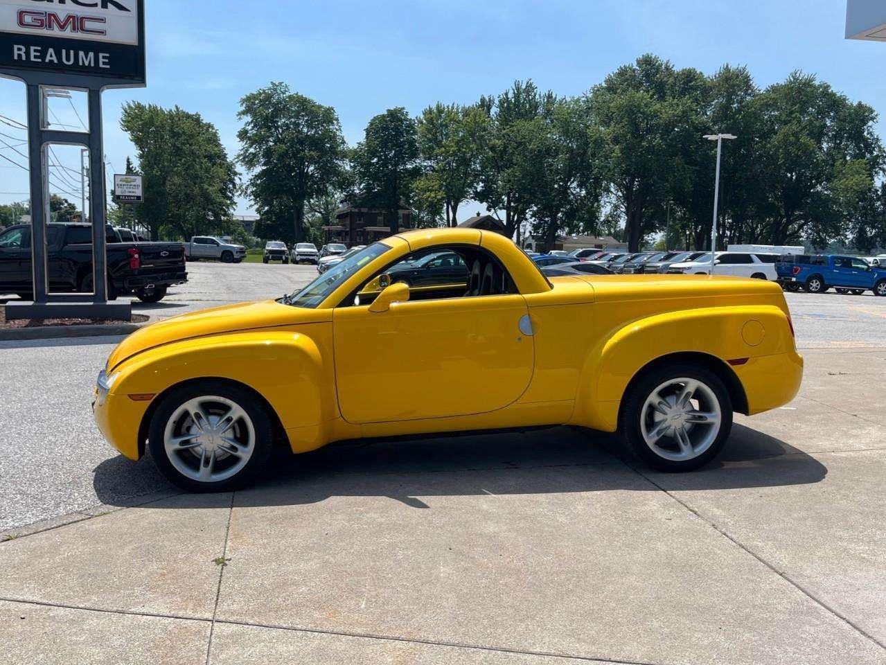 2004 Chevrolet SSR Base Rare Find! Photo