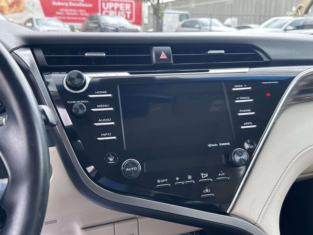 2018 Toyota Camry XLE ~ LEATHER ~ PANORAMIC ROOF ~ CERTIFIED Photo
