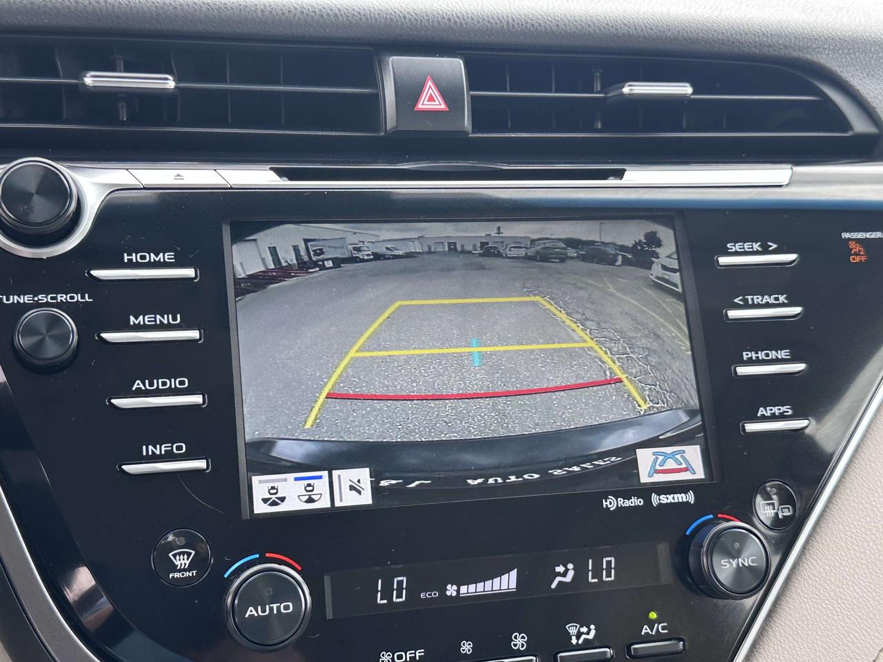 2018 Toyota Camry XLE ~ LEATHER ~ PANORAMIC ROOF ~ CERTIFIED Photo