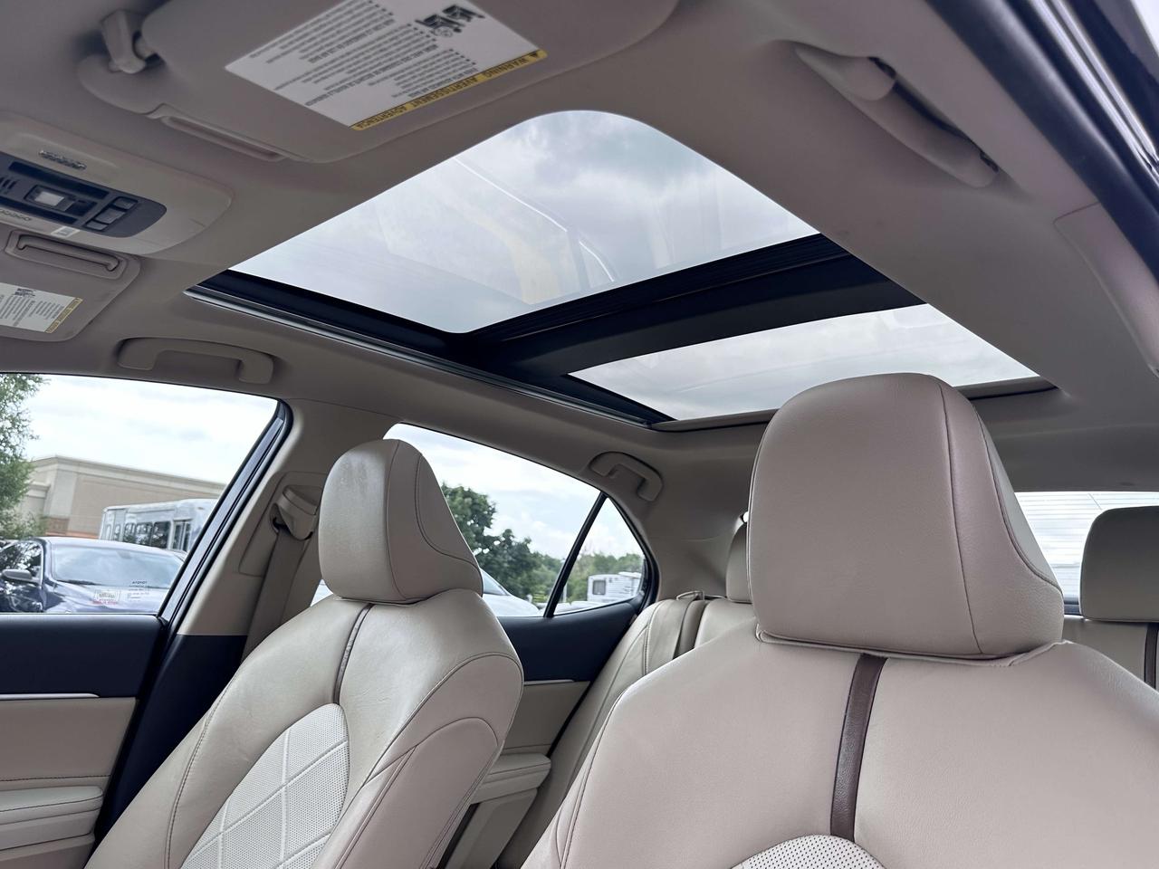 2018 Toyota Camry XLE ~ LEATHER ~ PANORAMIC ROOF ~ CERTIFIED Photo
