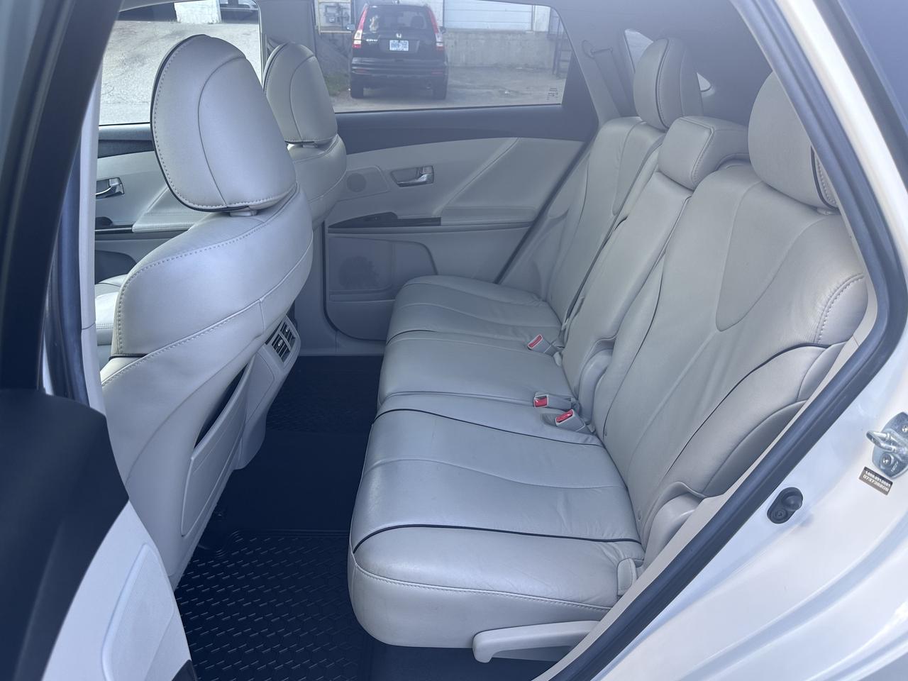 2014 Toyota Venza LIMITED ~ V6 ~ AWD ~ NO ACCIDENTS ~ CERTIFIED Photo