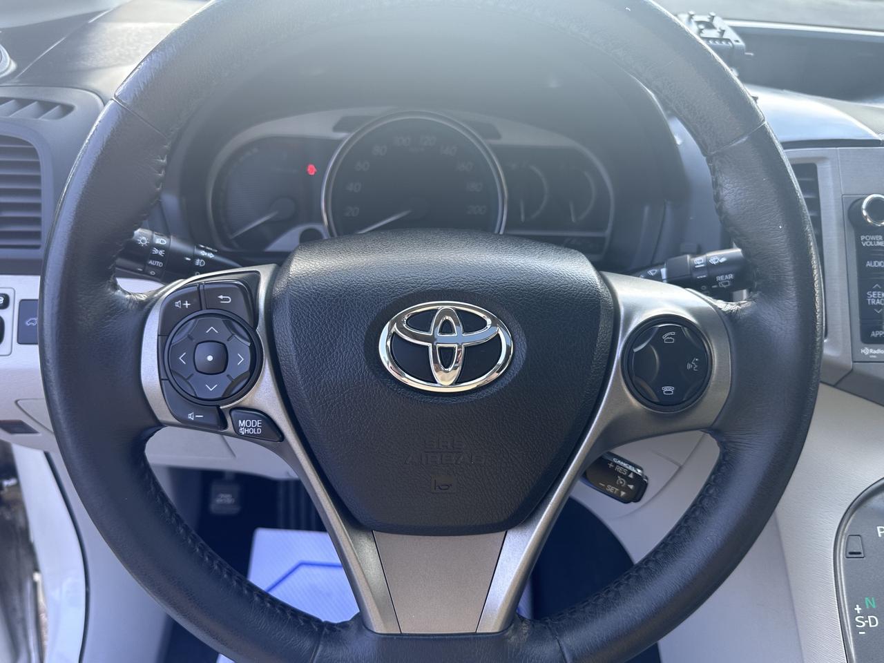 2014 Toyota Venza LIMITED ~ V6 ~ AWD ~ NO ACCIDENTS ~ CERTIFIED Photo