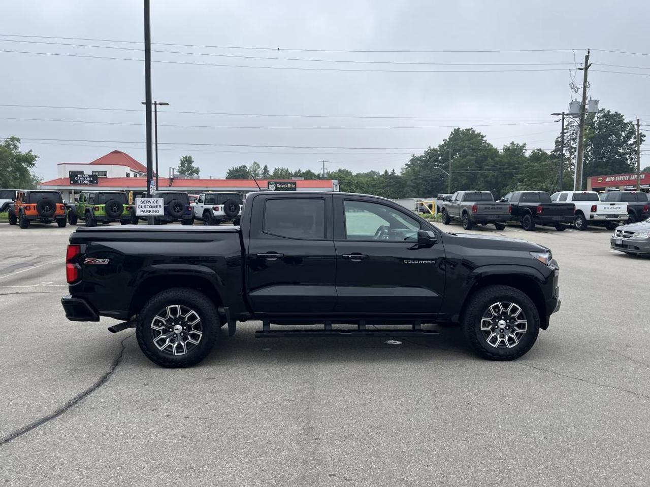 2024 Chevrolet Colorado Crew Cab Short Box 4-Wheel Drive Z71 Photo