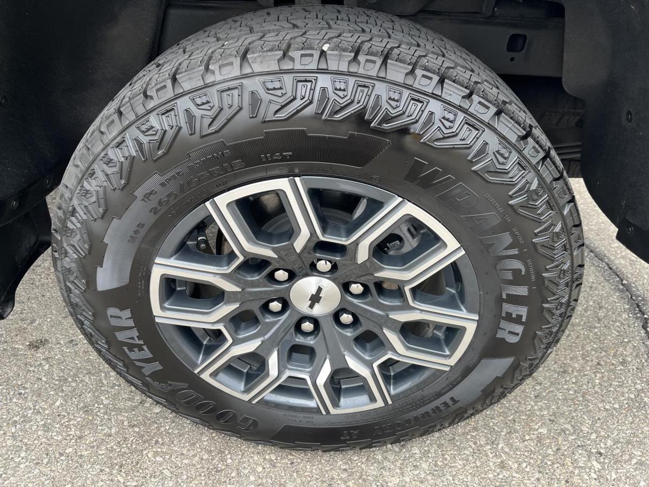 2024 Chevrolet Colorado Crew Cab Short Box 4-Wheel Drive Z71 Photo