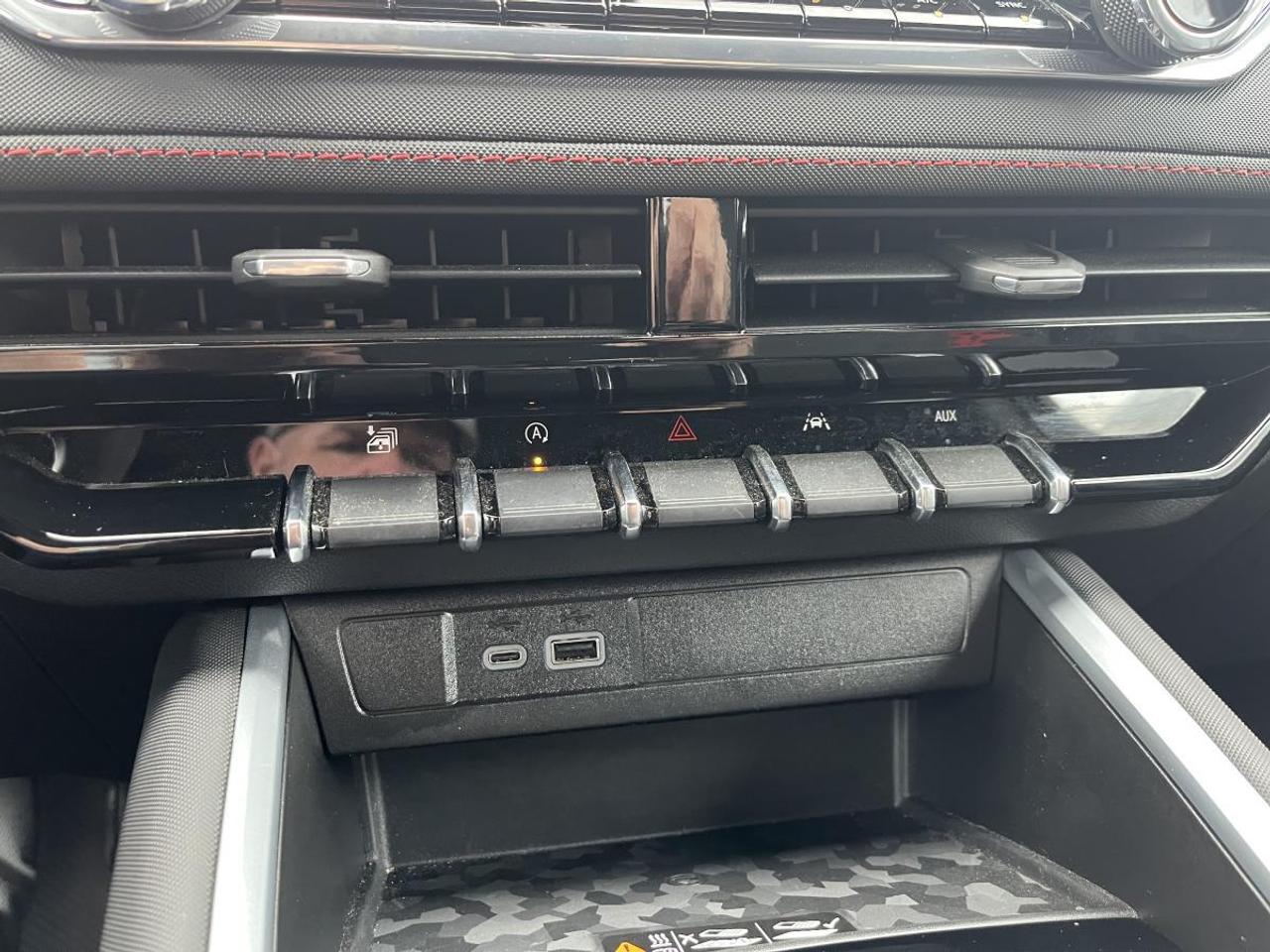 2024 Chevrolet Colorado Crew Cab Short Box 4-Wheel Drive Z71 Photo