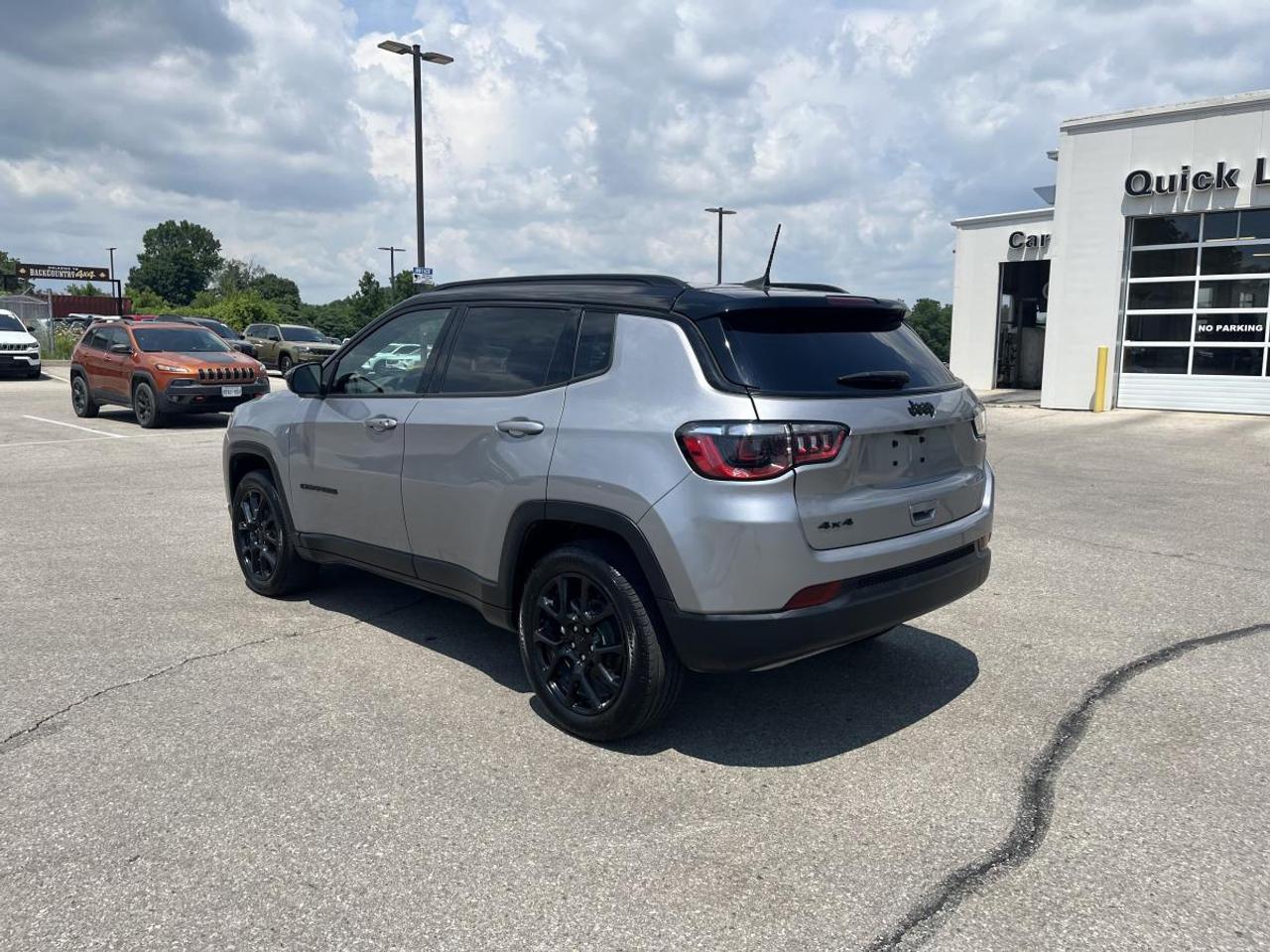 2024 Jeep Compass Altitude 4x4 Photo