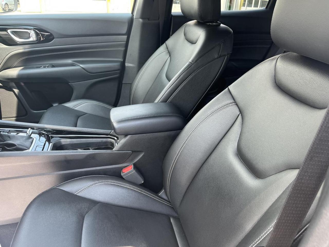 2024 Jeep Compass Altitude 4x4 Photo