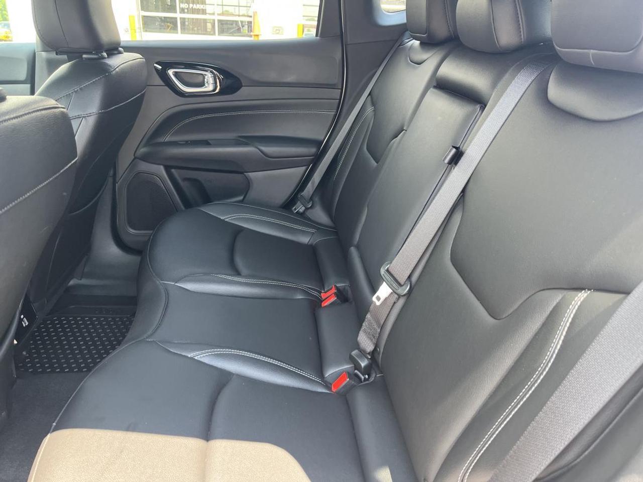 2024 Jeep Compass Altitude 4x4 Photo