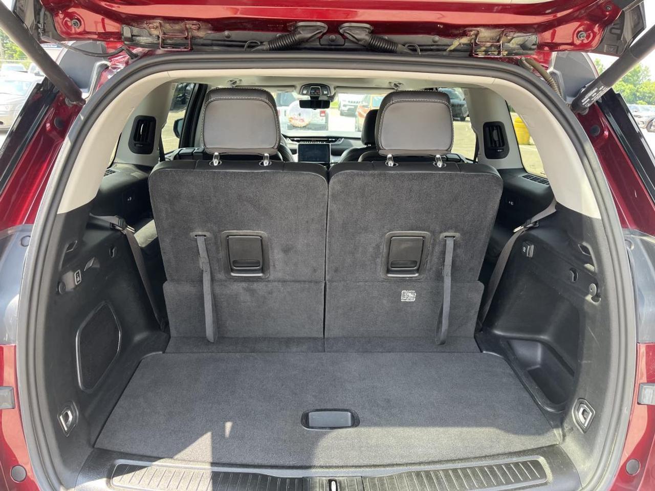 2022 Jeep Grand Cherokee L Limited 4x4 Photo