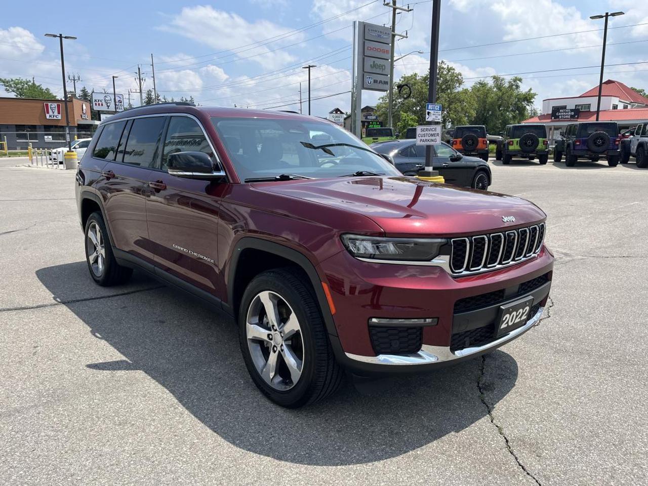 2022 Jeep Grand Cherokee L Limited 4x4 Photo