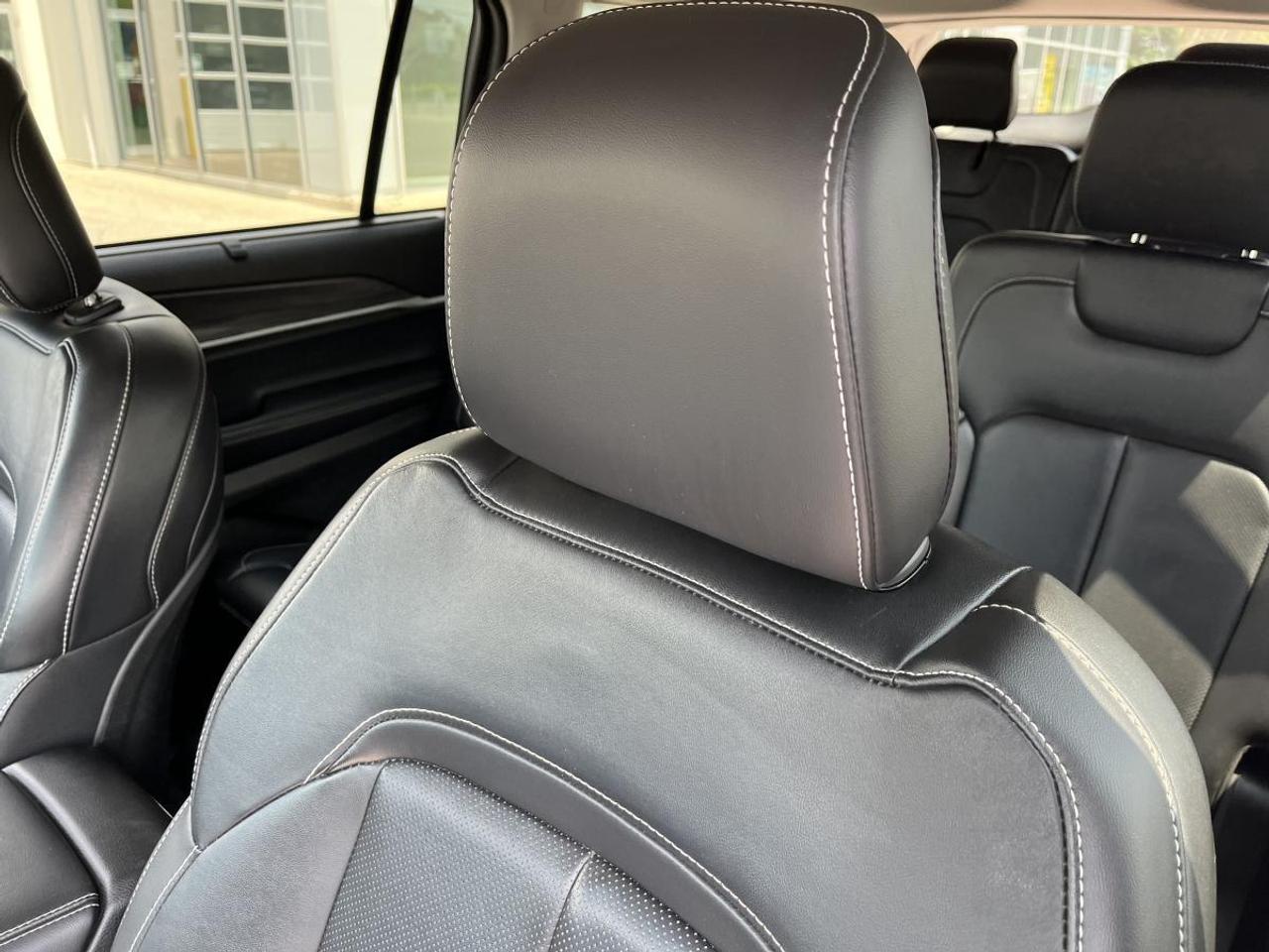 2022 Jeep Grand Cherokee L Limited 4x4 Photo