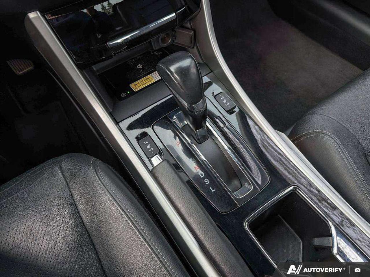 2017 Honda Accord 4dr I4 CVT Touring Photo