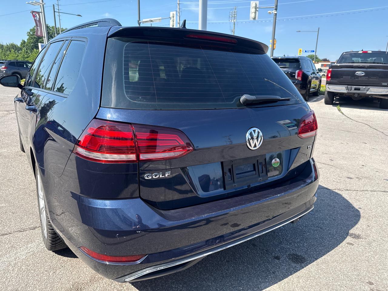 2018 Volkswagen Golf SportWagen 1.8 TSI Comfortline (A6) 4dr Front-Wheel Drive Wagon Photo